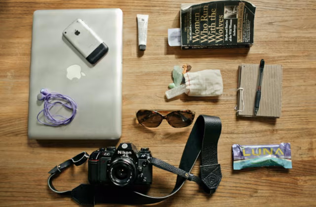 The Original Camera Stap II - Pebble Black