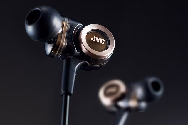 JVC HA-FXZ200 In-Ear Headphone_3