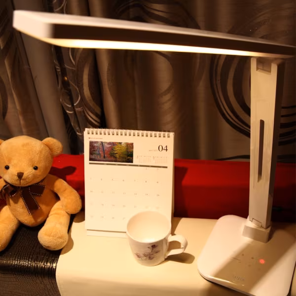 Satechi Smart LED Desk Lamp with Touch Control Dimmable Lighting_2