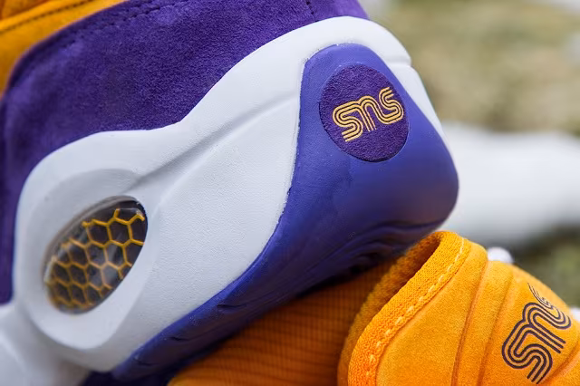 Sneakersnstuff x Reebok Question Mid The Crocus_7