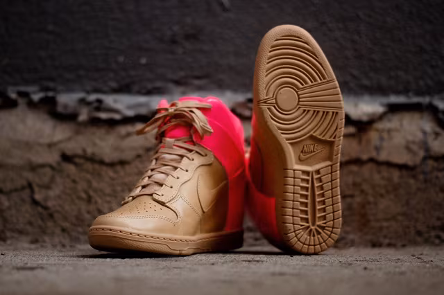 Nike Wmns Dunk Sky Hi VT QS
