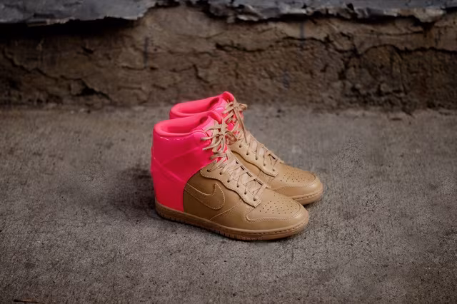 Nike Wmns Dunk Sky Hi VT QS