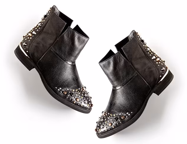 On the Edge Shoes with Attitude at MYHABIT