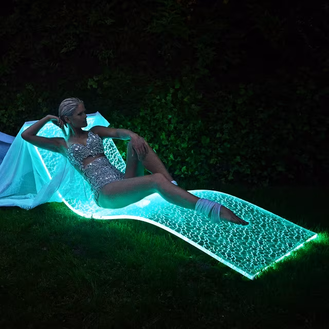 BeMoss Lumiluxe LED Lounge Chair_2