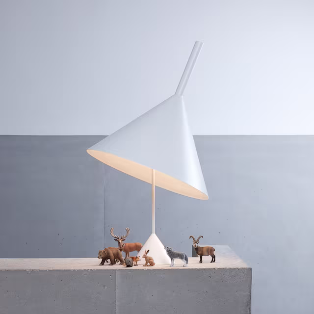 Vertigo Bird Funnel Table Lamp_1