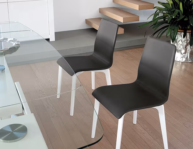 In Black & White Furniture at MYHABIT