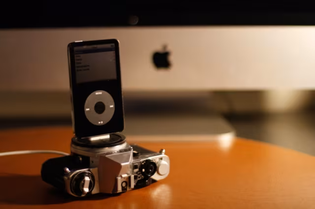 Vintage Camera Dock 