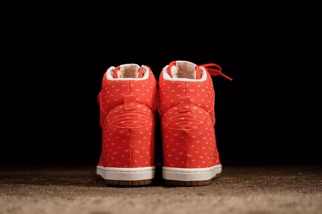 Nike Women's Dunk Sky Hi Print Hyper Red_6