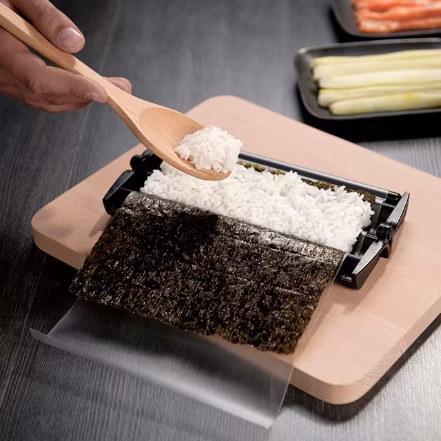 Easy Sushi Roller Set + Recipe Booklet_4