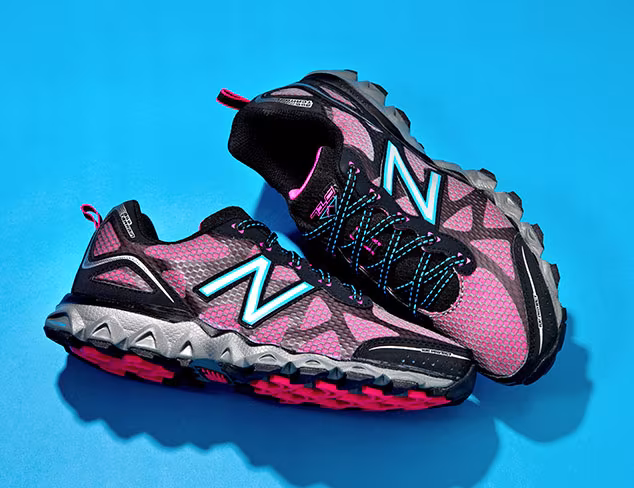 New Balance WT710 Trail-Running Shoe