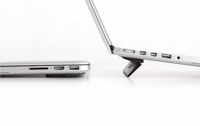 Bluelounge Kickflip Ergonomic MacBook Pro Stand