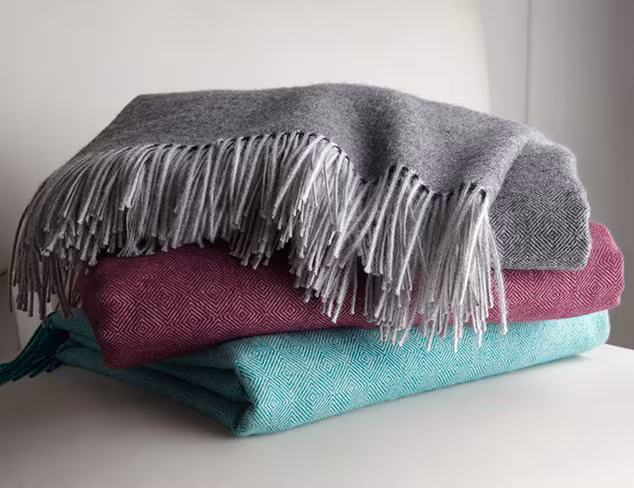 Warm & Bright Throws feat. Alicia Adams at MYHABIT