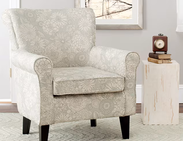 The Reading Chair at MYHABIT