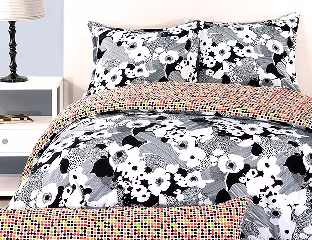 Bedding in Bold Patterns at MYHABIT
