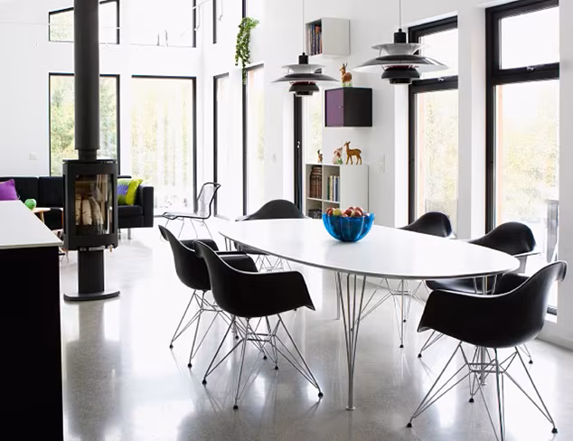 Black & White Décor & More at MYHABIT
