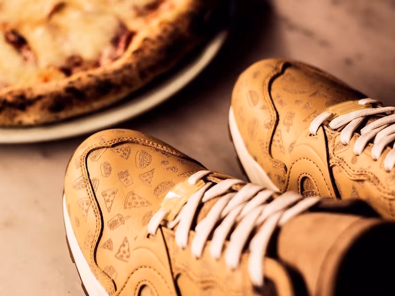 Sneakersnstuff x PUMA XT2 Pizza & Burgers_4