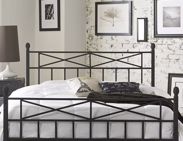 The Modern Minimalist Bedroom at MYHABIT
