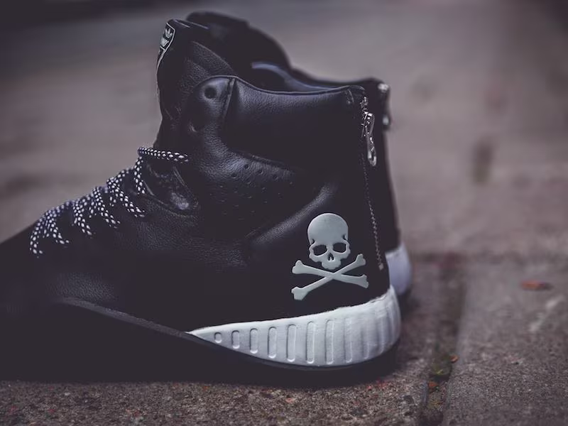 mastermind JAPAN x adidas Tubular Instinct